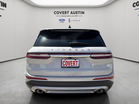 Used 2023 Lincoln Corsair FWD w/ Equipment Group 101A image 4