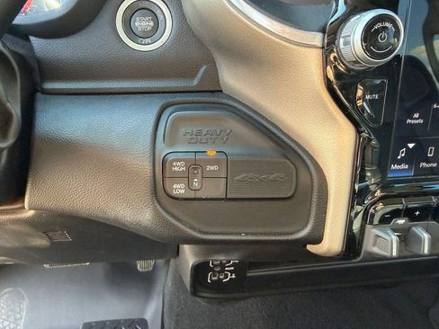Used 2024 RAM 2500 Laramie AWD/4WD image 29