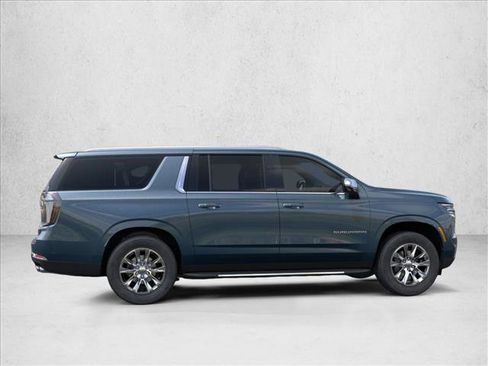 New 2026 Chevrolet Suburban Premier RWD image 6