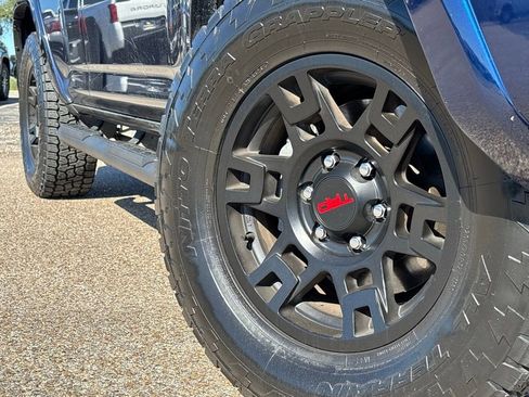 Used 2023 Toyota 4Runner SR5 Premium w/ Moonroof Package image 2