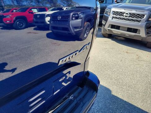 Used 2023 Nissan Frontier PRO-4X w/ Technology Package image 7