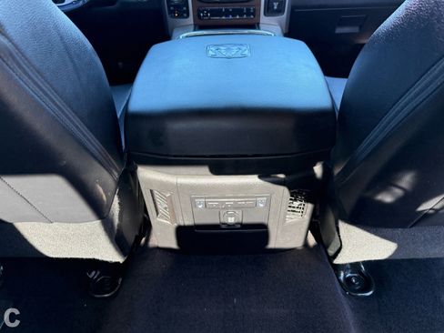 Used 2018 RAM 1500 Laramie w/ Convenience Group image 13