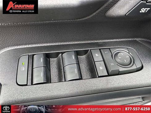 Certified 2025 Toyota 4Runner TRD Off-Road Premium image 20