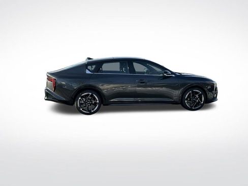 New 2025 Kia K4 GT-Line image 7