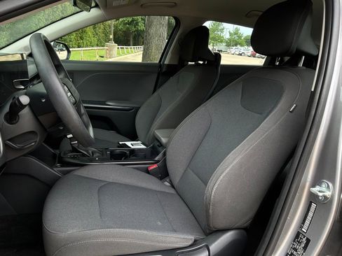 Used 2025 Kia K4 FWD image 9