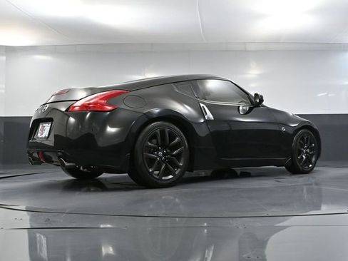 Used 2016 Nissan 370Z Coupe image 39