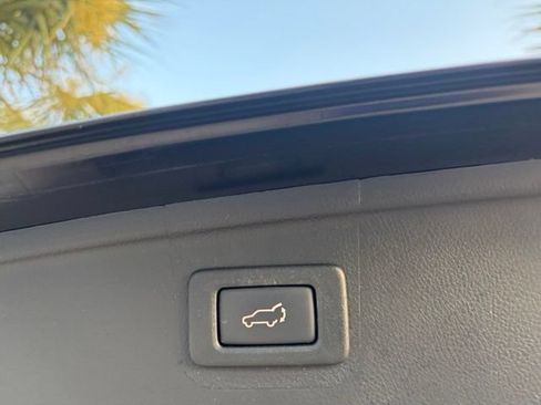 Used 2019 Subaru Outback 3.6R Touring AWD/4WD image 24