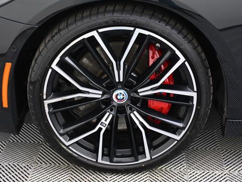 Used 2022 BMW M550i xDrive w/ Dynamic Handling Package AWD/4WD image 16