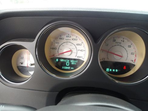 Used 2013 Dodge Challenger R/T image 15