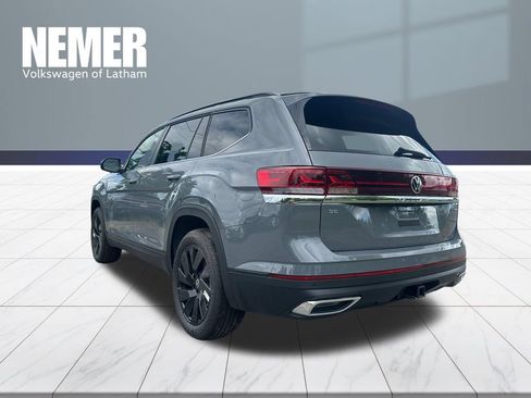 New 2026 Volkswagen Atlas SE AWD/4WD image 2