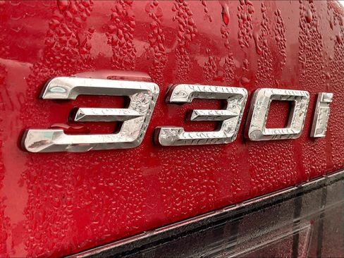 Used 2026 BMW 330i Sedan w/ M Sport Package image 11