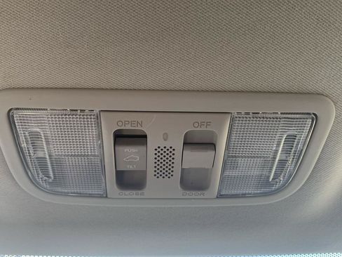 Used 2018 Honda HR-V EX image 23