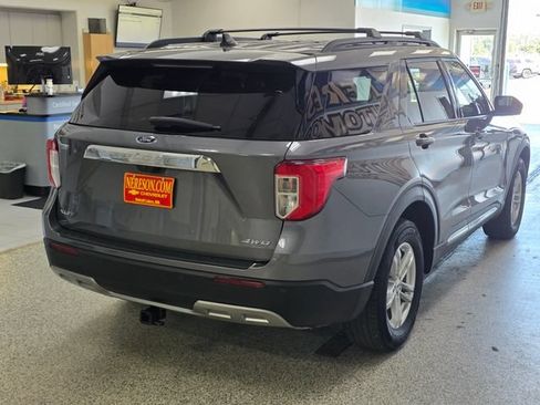 Used 2023 Ford Explorer XLT w/ Equipment Group 202A AWD/4WD image 7