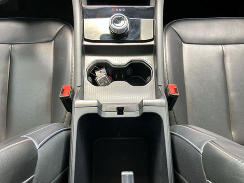 Used 2023 Jeep Grand Cherokee Limited w/ Black Appearance Package image 18