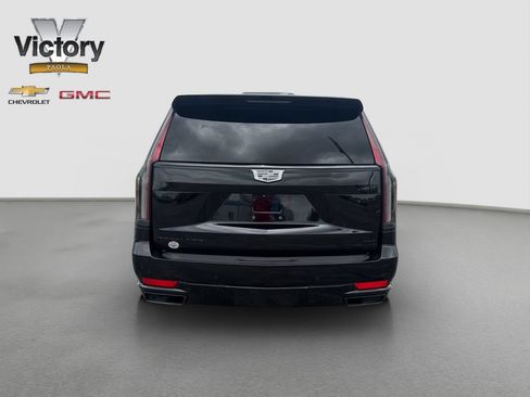 Used 2022 Cadillac Escalade Sport w/ Touring Package AWD/4WD image 5