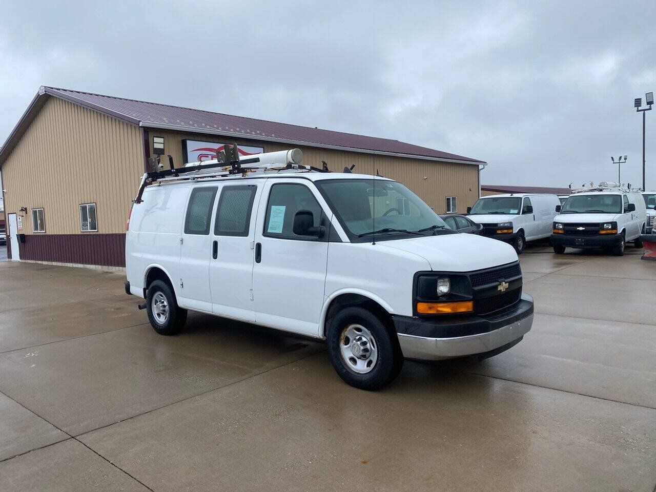 Used 2014 Chevrolet Express 2500 RWD image 5