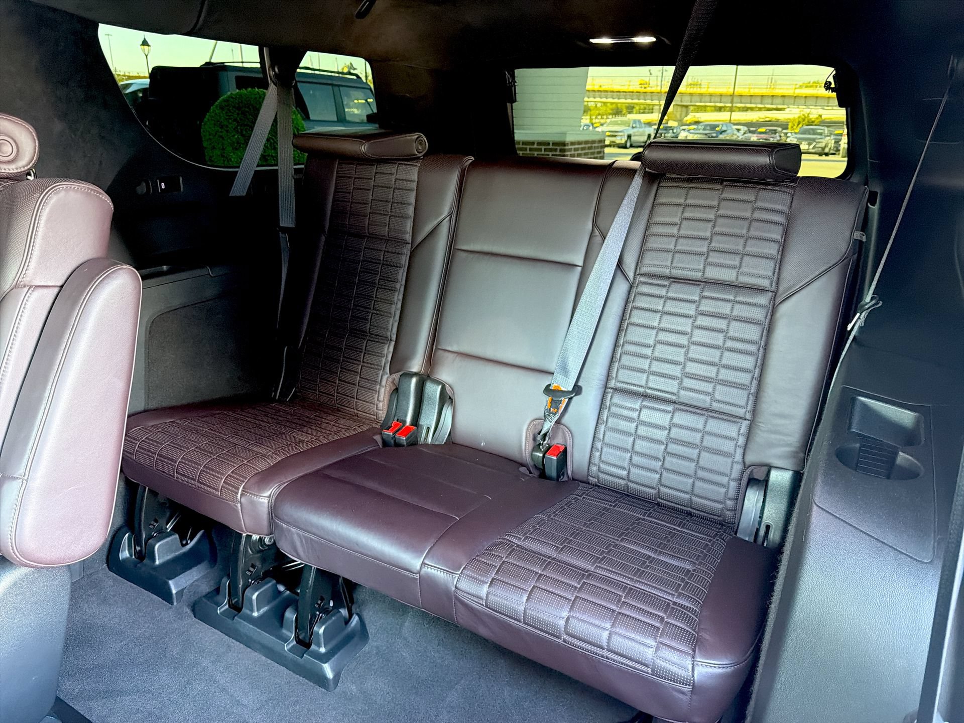 Used 2023 Cadillac Escalade ESV Sport Platinum w/ LPO, Floor Liner Package AWD/4WD image 23