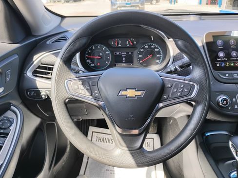 Used 2025 Chevrolet Malibu LT FWD image 21