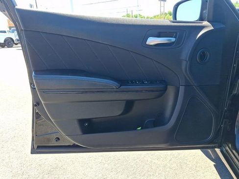 Used 2019 Dodge Charger SXT w/ Plus Group RWD image 12