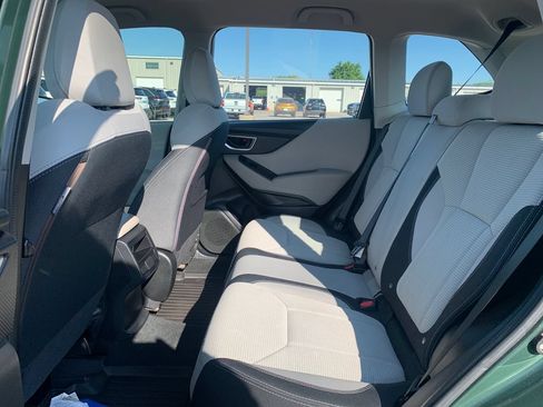 Used 2022 Subaru Forester AWD/4WD image 18