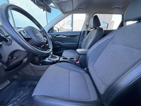 Used 2025 Kia Seltos S image 24