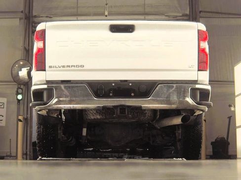 Used 2020 Chevrolet Silverado 2500 LT AWD/4WD image 6