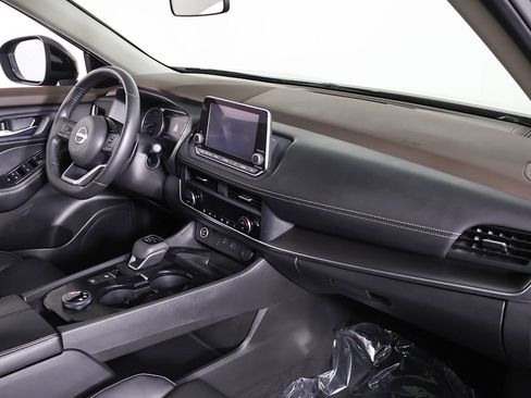 Used 2023 Nissan Rogue SV w/ SV Premium B Package AWD/4WD image 27