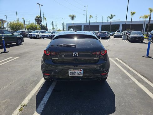 Used 2019 MAZDA MAZDA3 Hatchback w/ Preferred Package FWD image 13