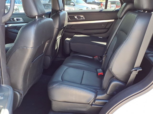 Used 2019 Ford Explorer XLT w/ Equipment Group 202A AWD/4WD image 22