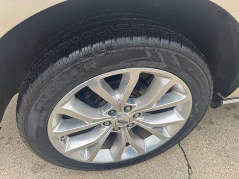 Used 2018 Ford Expedition Limited w/ Equipment Group 302A RWD image 11