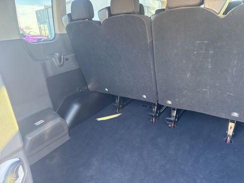 Used 2023 Ford Transit 350 XLT image 29