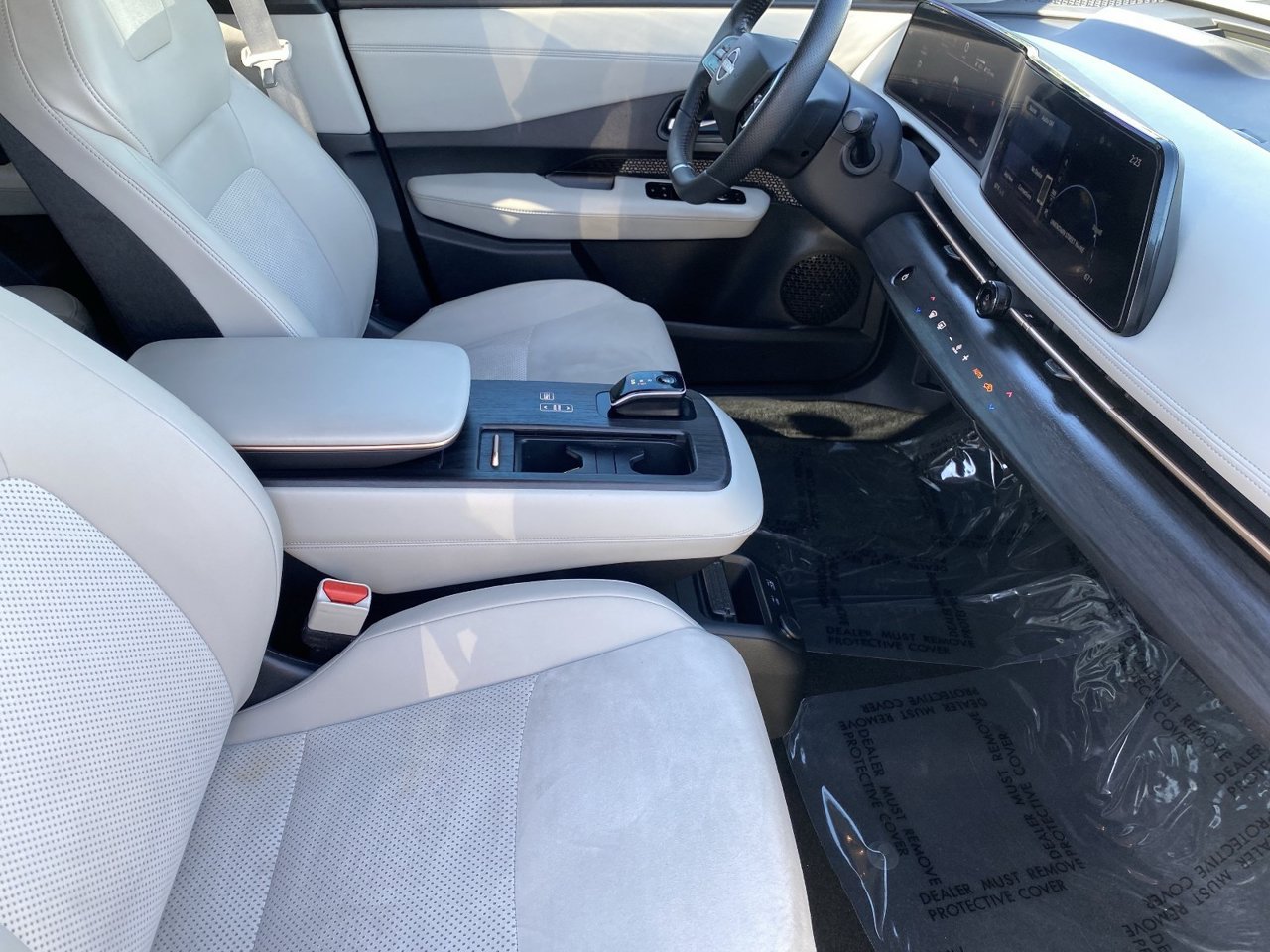 Certified 2023 Nissan Ariya FWD image 10