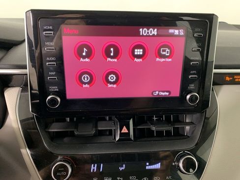 Used 2020 Toyota Corolla LE image 23