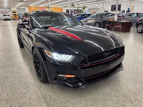 Used 2017 Ford Mustang GT Premium w/ Equipment Group 401A RWD image 9