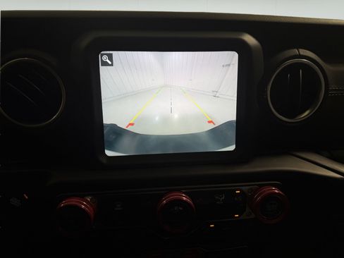 Used 2020 Jeep Gladiator Overland AWD/4WD image 17