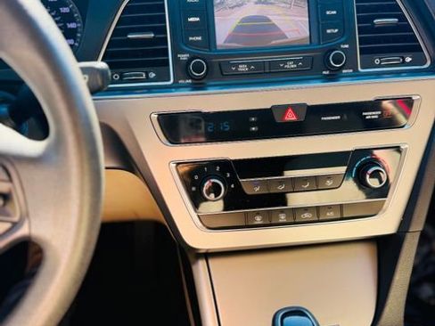 Used 2015 Hyundai Sonata SE w/ Option Group 09 image 20