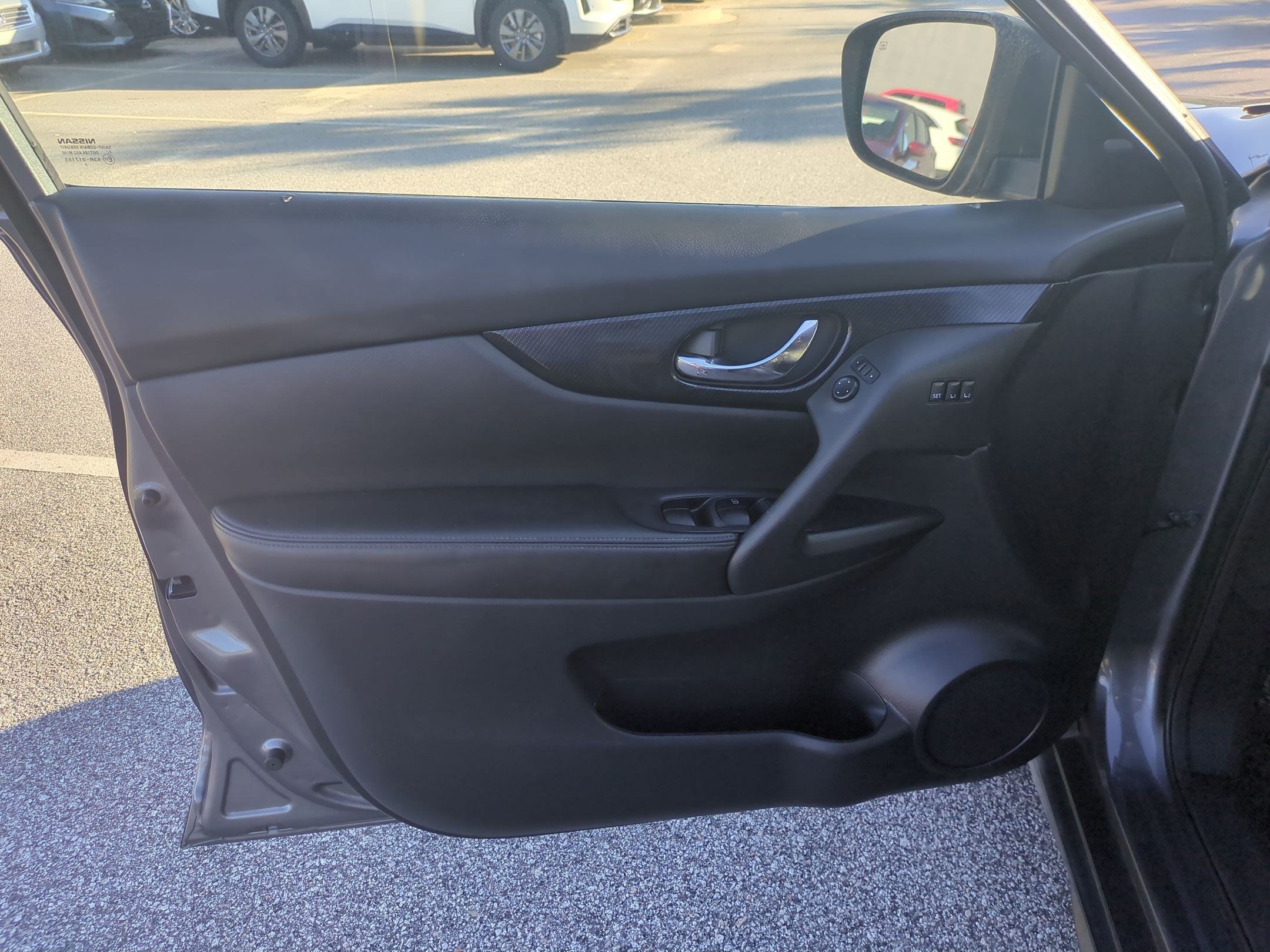 Used 2020 Nissan Rogue SL FWD image 13