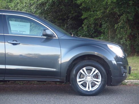 Used 2010 Chevrolet Equinox LS FWD image 11