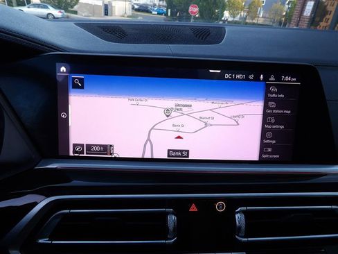 Used 2021 BMW X7 xDrive40i w/ Premium Package image 26