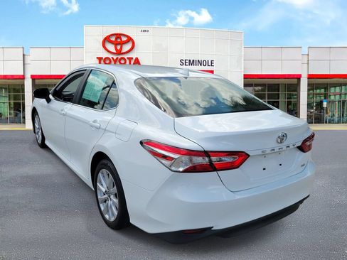 Used 2020 Toyota Camry LE FWD image 4