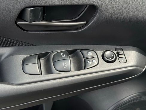Certified 2025 Nissan Kicks Play S FWD image 19