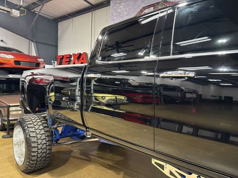 Used 2015 Chevrolet Silverado 2500 LTZ w/ Duramax Plus Package AWD/4WD image 27