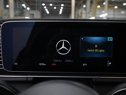 Used 2024 Mercedes-Benz GLE 450 4MATIC image 29