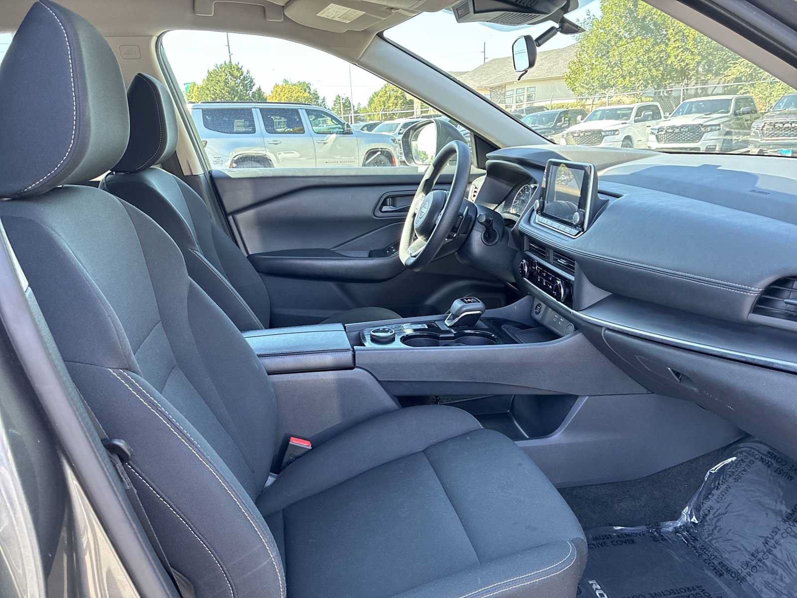 Used 2024 Nissan Rogue S AWD/4WD image 24
