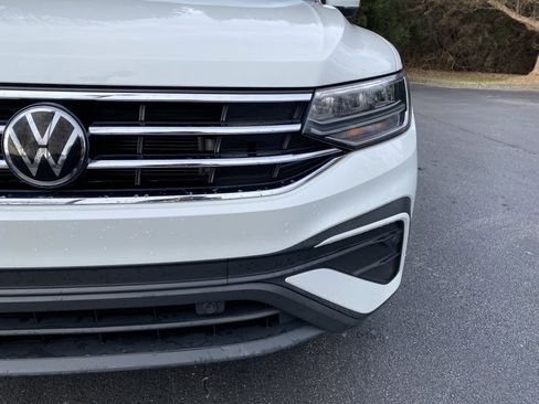 Used 2023 Volkswagen Tiguan SE image 14