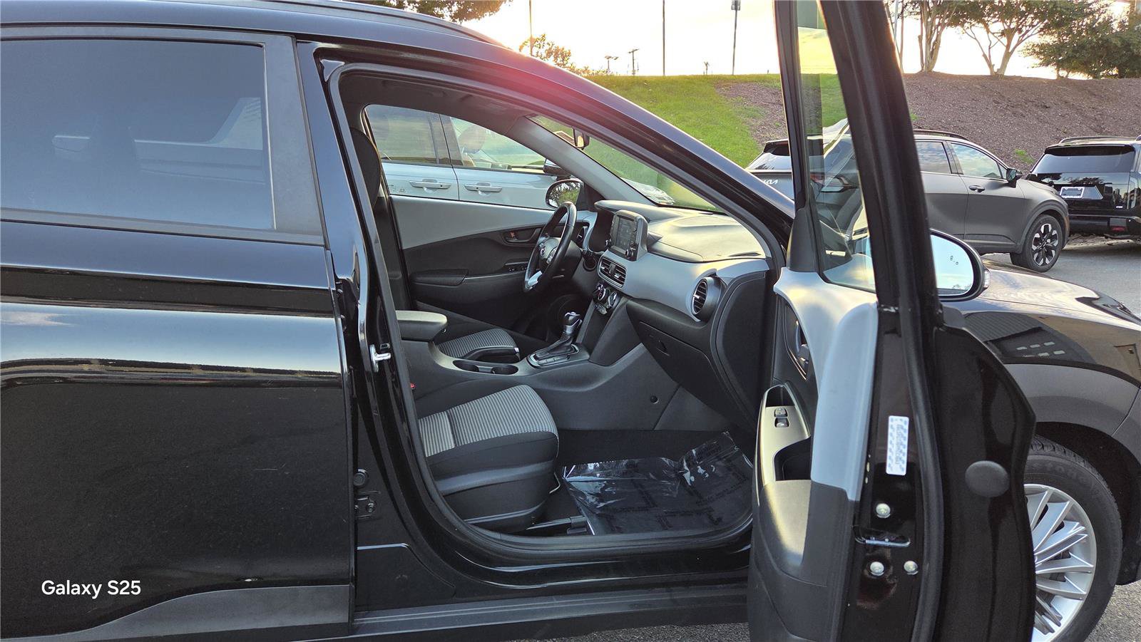 Used 2019 Hyundai Kona SEL FWD image 29