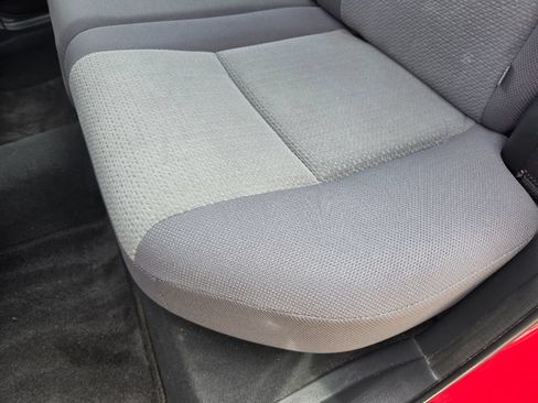 Used 2004 Toyota Matrix FWD image 25