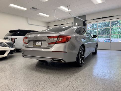 Used 2020 Honda Accord Sport image 8