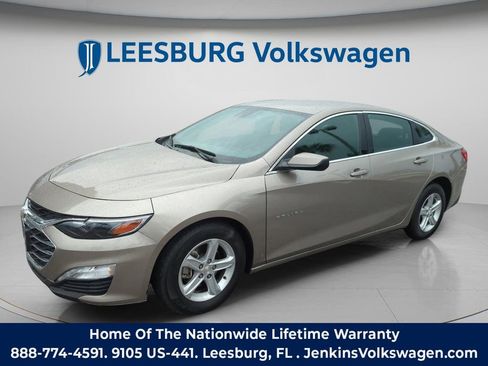 Used 2024 Chevrolet Malibu LT image 14