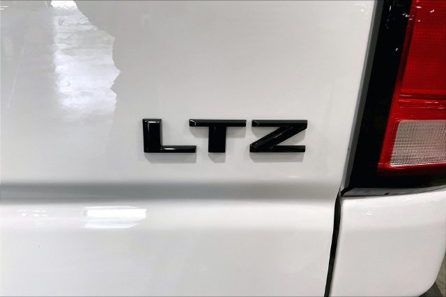 Used 2025 Chevrolet Silverado 2500 LTZ w/ Trail Boss Package AWD/4WD image 9